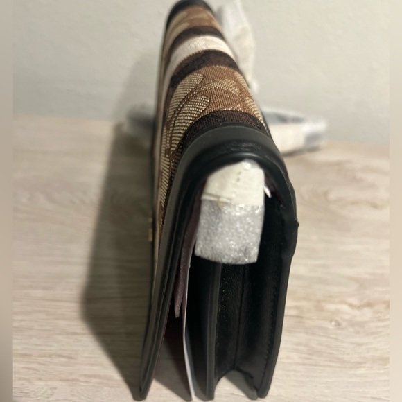 NWT Coach Anna Signature Crossbody/converts to wallet - Picture 2 of 5